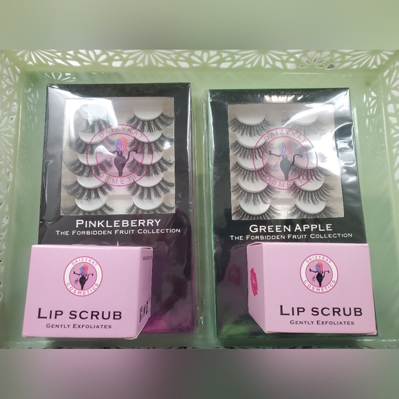 Eyelashes - Picture 2 of 2